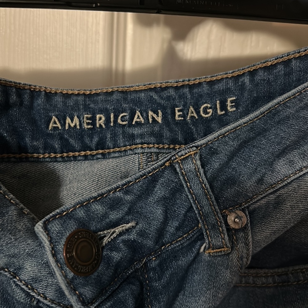 American Eagle Ripped Jeans - Picture 3 of 3